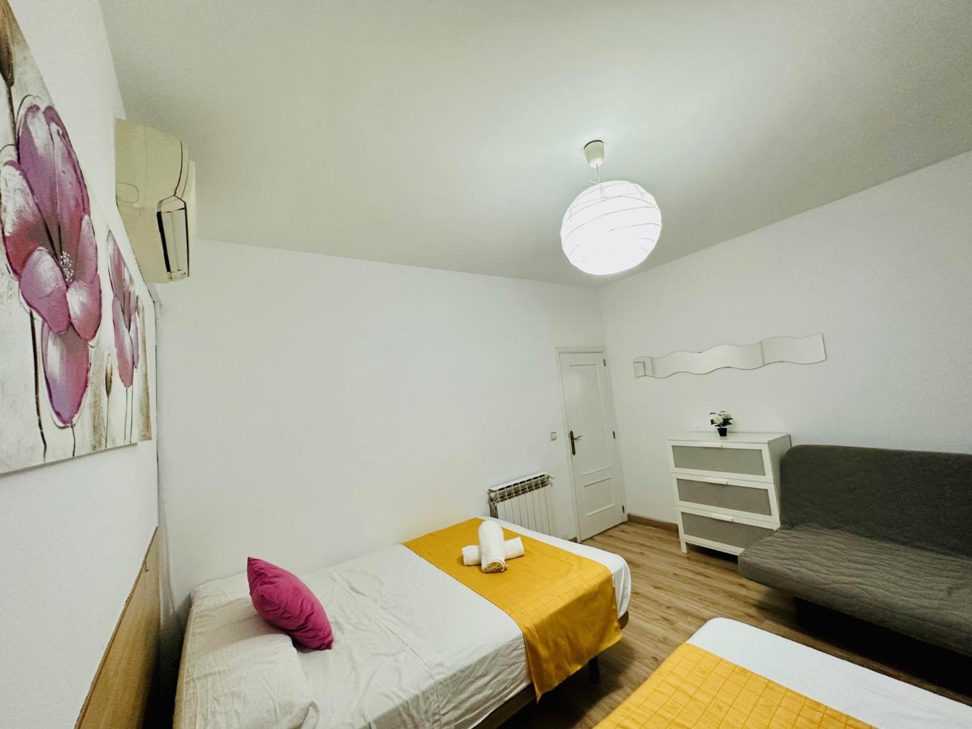 Rooms In Madrid Downtown Exterior foto